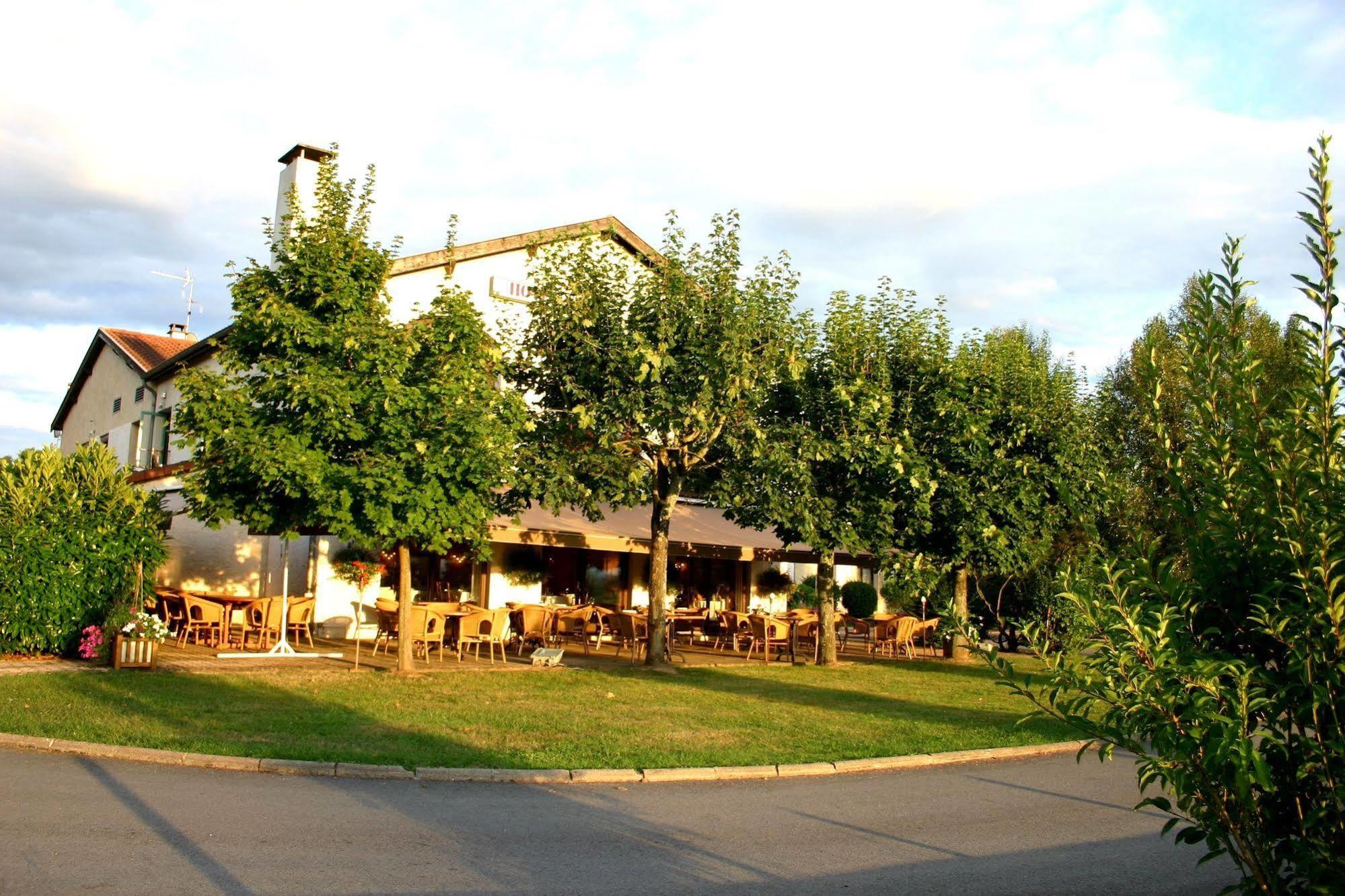 Relais De L'Abbaye Hotel Charlieu Exterior photo