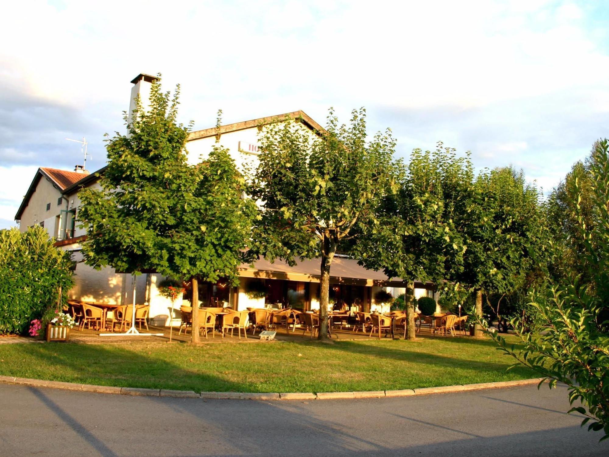 Relais De L'Abbaye Hotel Charlieu Exterior photo